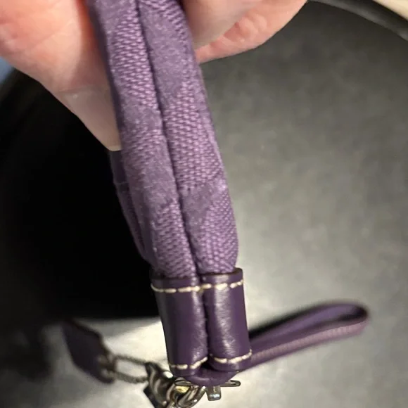 Coach Classic Design Iconic C Pattern Elegant Purple Wristlet - Picture 10 of 13